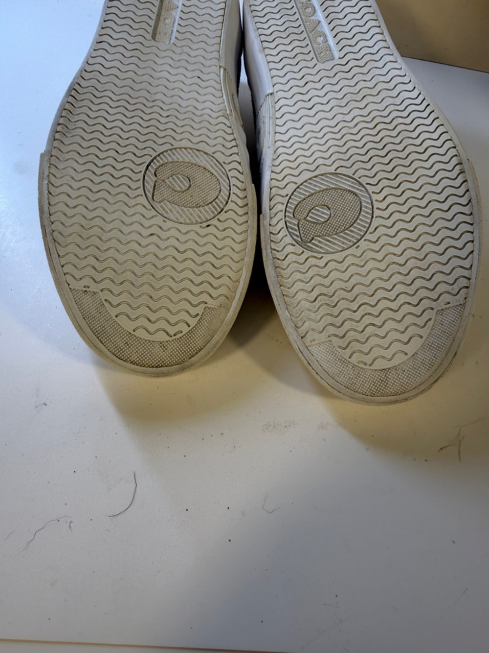 COACH OFF WHITE SNEAKERS U.S 9.5 or EU 40 - Picture 16 of 16
